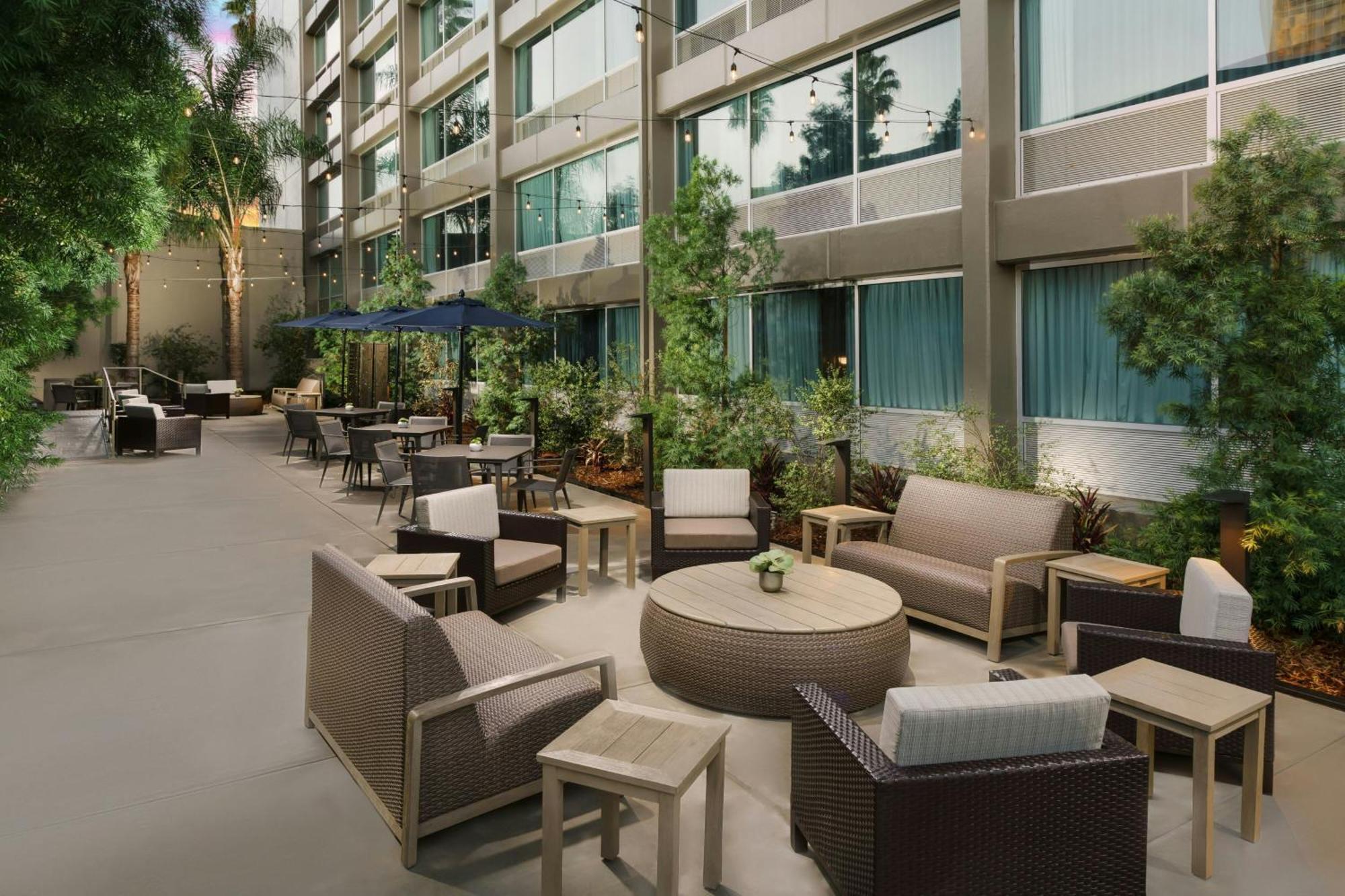Courtyard By Marriott Los Angeles Woodland Hills Luaran gambar